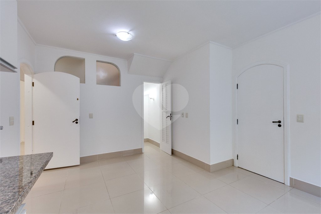 Sobrado para alugar com 4 suítes em Alto da Boa Vista, São Paulo, SP