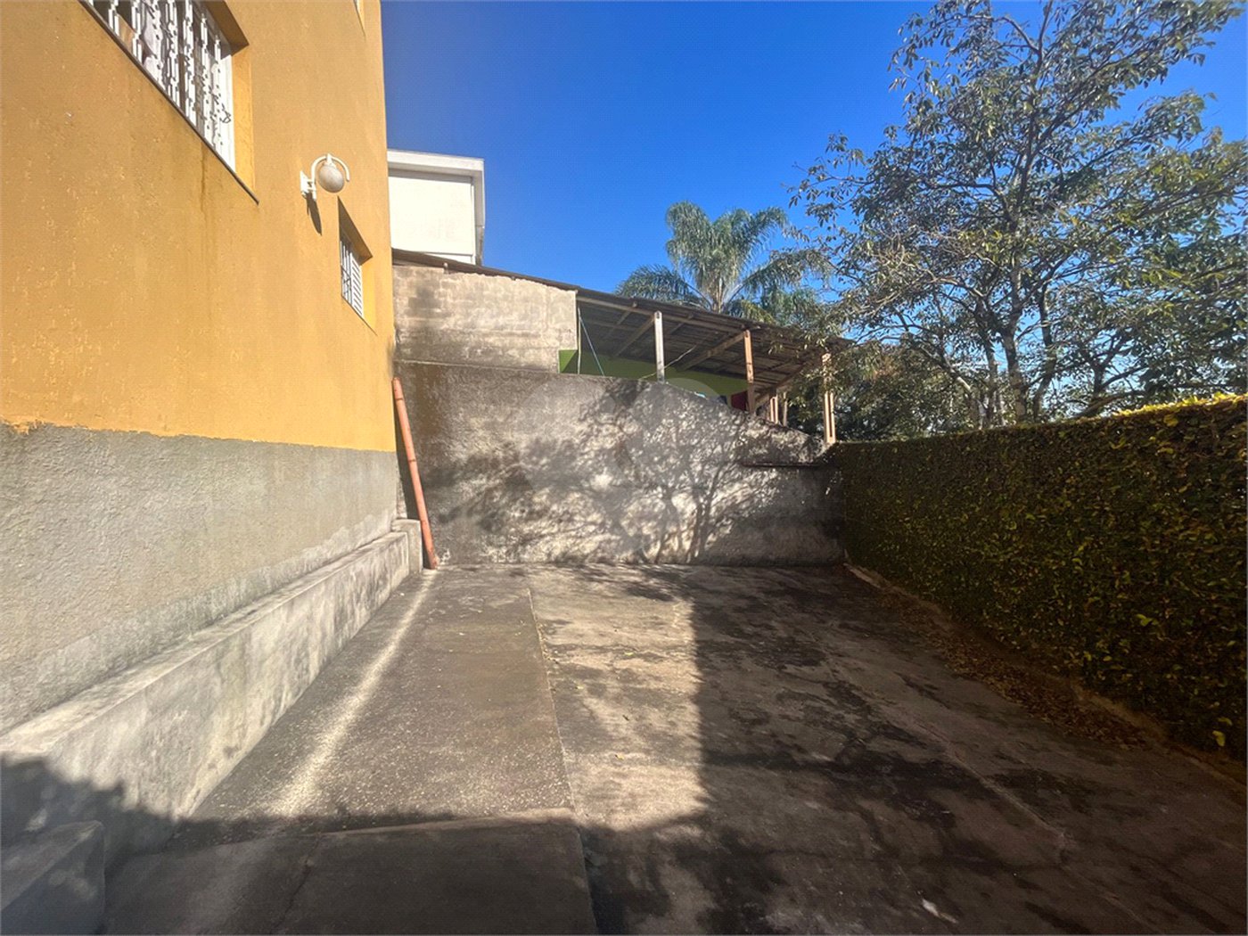 Sobrado à venda com 7 quartos, sendo 1 suíte, em Tremembé, São Paulo, SP