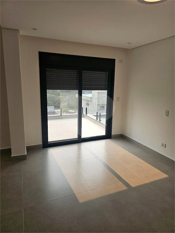 Sobrado à venda com 4 quartos, sendo 3 suítes, em Mariápolis Ginetta, Vargem Grande Paulista, SP