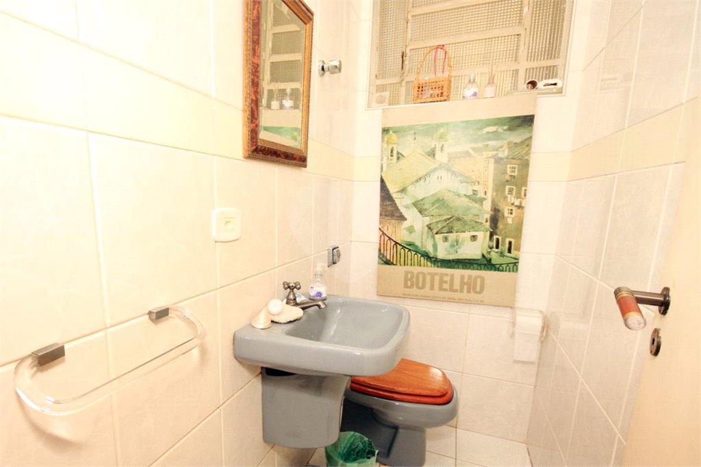 Sobrado à venda com 3 quartos, sendo 1 suíte, em Alto da Boa Vista, São Paulo, SP