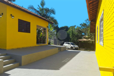 Chácara à venda com 3 suítes em Vila Xisto, São Miguel Arcanjo, SP