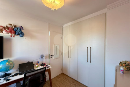 Apartamento à venda com 3 quartos, sendo 1 suíte, em Jardim Marajoara, São Paulo, SP