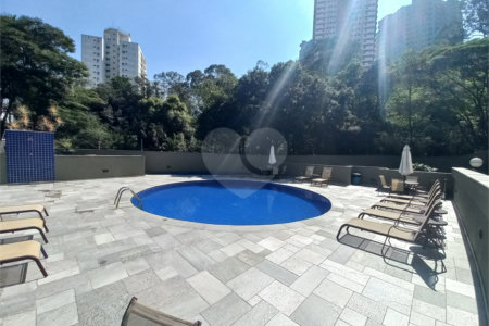 Apartamento à venda com 3 quartos, sendo 1 suíte, em Vila Andrade, São Paulo, SP