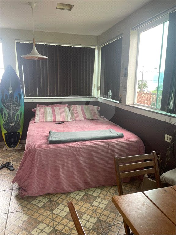 Sobrado à venda com 2 quartos, sendo 1 suíte, em Estância Balneária Hawai, Caraguatatuba, SP