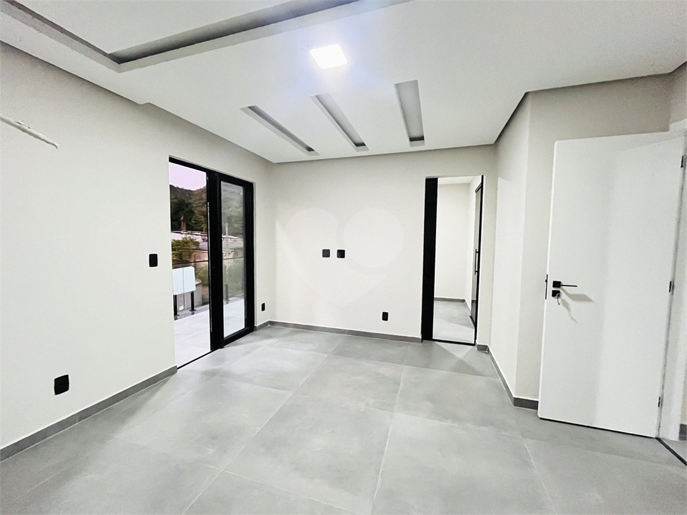 Casa à venda com 3 quartos, sendo 1 suíte, no condomínio Vale dos Sonhos 2, Rio de Janeiro - RJ