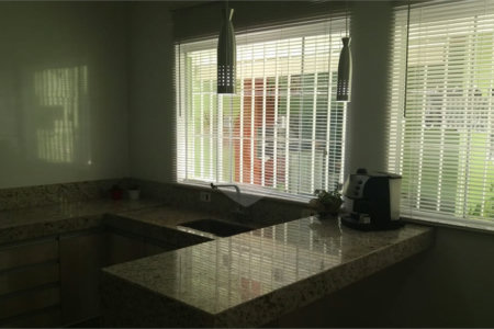Casa à venda com 3 quartos, sendo 1 suíte, em Nova Cerejeira, Atibaia, SP