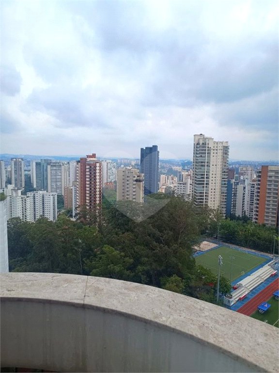 Apartamento à venda com 4 suítes em Vila Suzana, São Paulo, SP