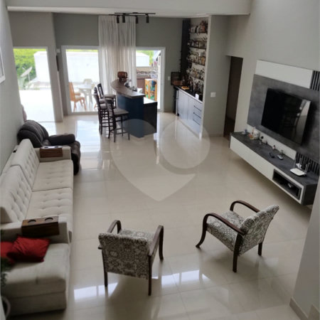 Casa à venda com 4 quartos, sendo 2 suítes, no condomínio Residencial Villaggio Paradiso, Itatiba - SP