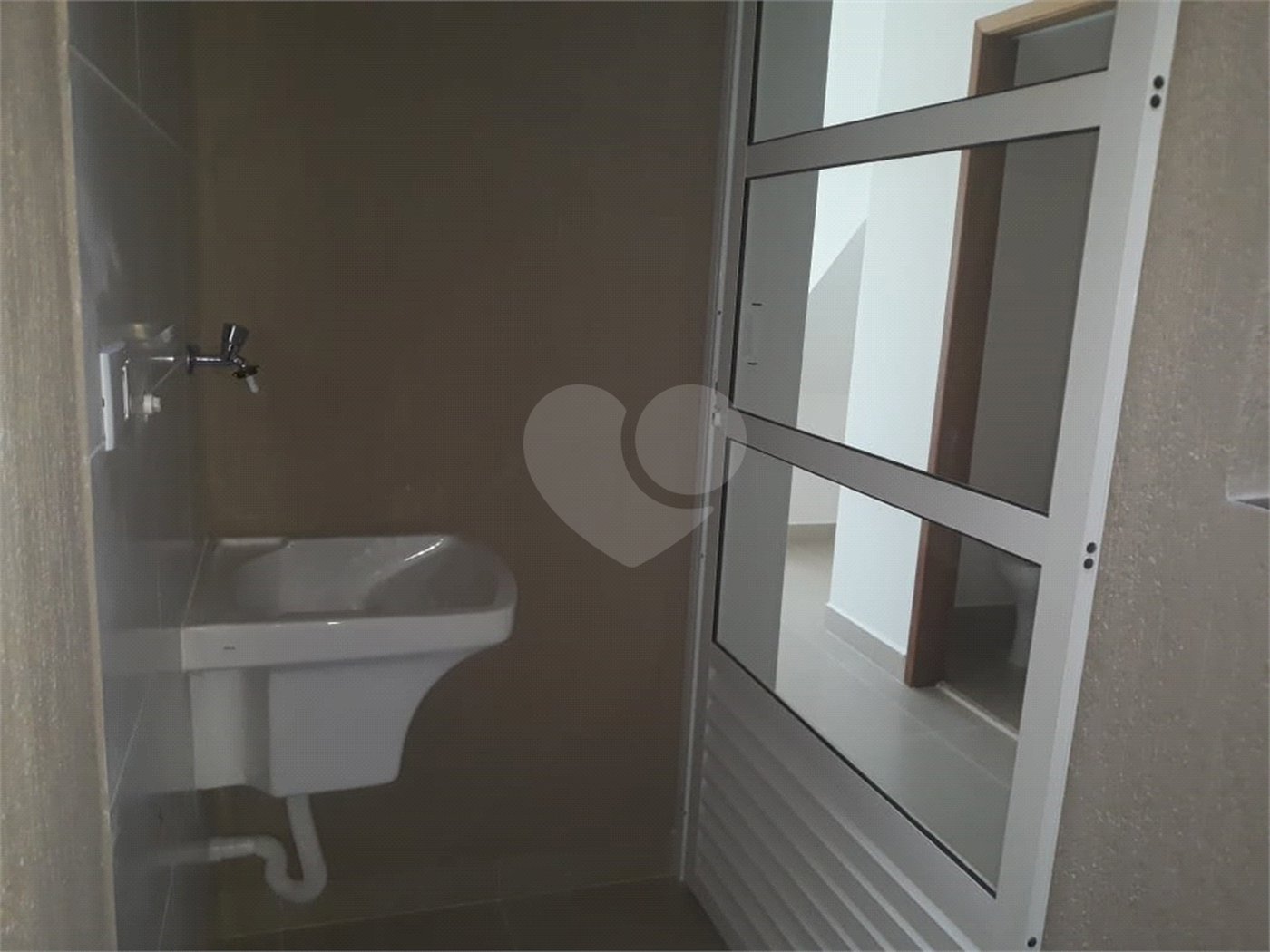 Casa à venda com 2 suítes no condomínio martinha, São Paulo - SP
