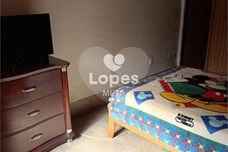 Chácara à venda com 5 quartos, sendo 3 suítes, em Loteamento Residencial Vista Linda, São José dos Campos, SP