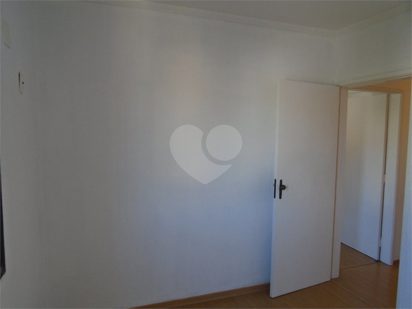 Apartamento à venda com 3 quartos, sendo 1 suíte, em Vila Oliveira, Mogi das Cruzes, SP