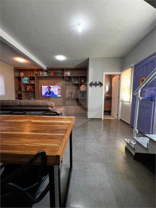 Sobrado à venda com 3 quartos, sendo 1 suíte,  em Vila Suissa, Mogi das Cruzes, SP