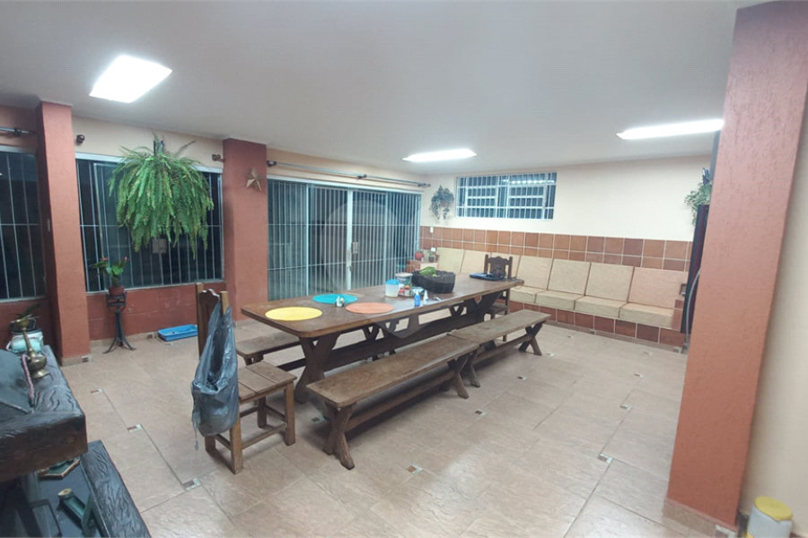 Sobrado à venda ou para alugar com 4 quartos, sendo 1 suíte,  em Santana, São Paulo, SP