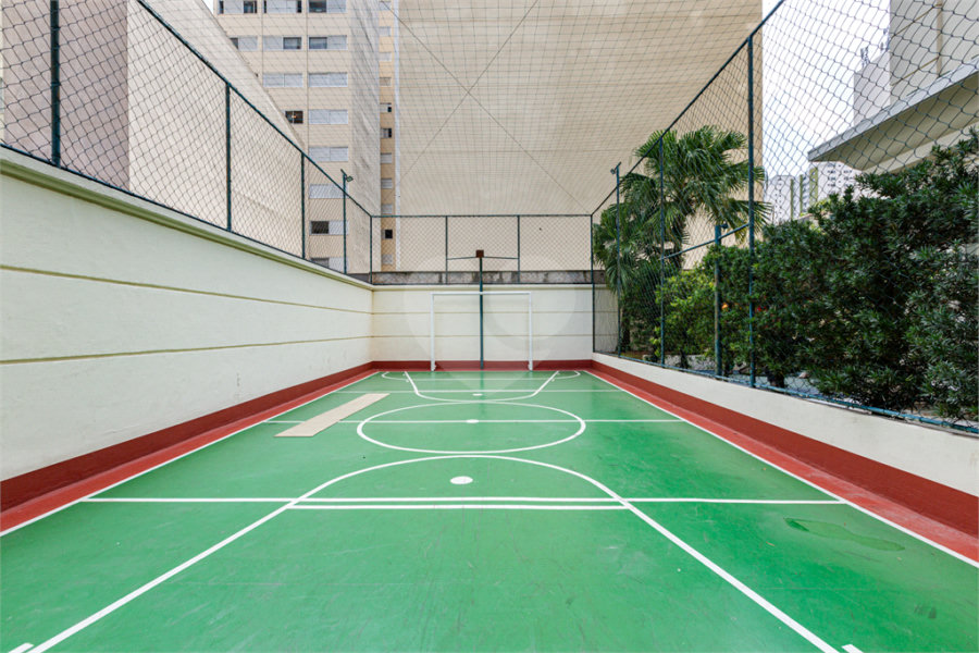 Apartamento à venda com 3 quartos, sendo 1 suíte,  em Jardim América, São Paulo, SP