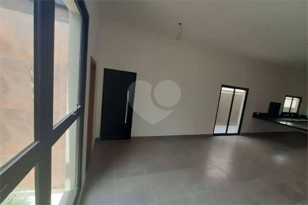 Casa Térrea à venda com 3 suítes em Jardim do Lago, Atibaia, SP