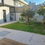 Casa à venda com 4 quartos, sendo 2 suítes,  no condomínio Figueira Garden, Atibaia - SP