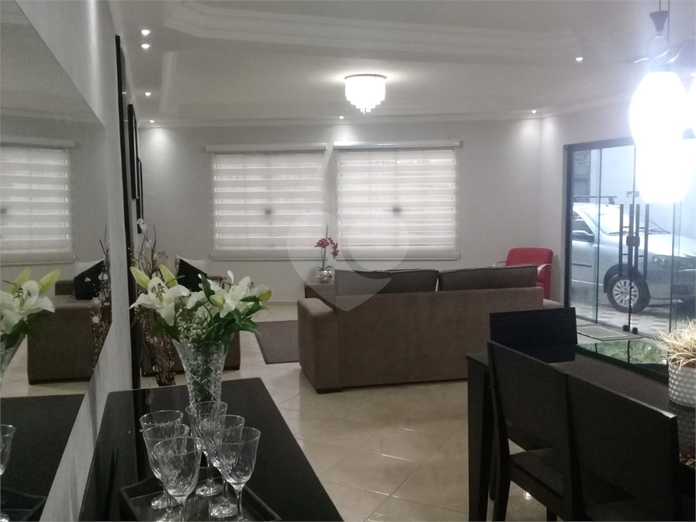 Sobrado à venda com 2 quartos, sendo 1 suíte, em Cidade Boa Vista, Suzano, SP