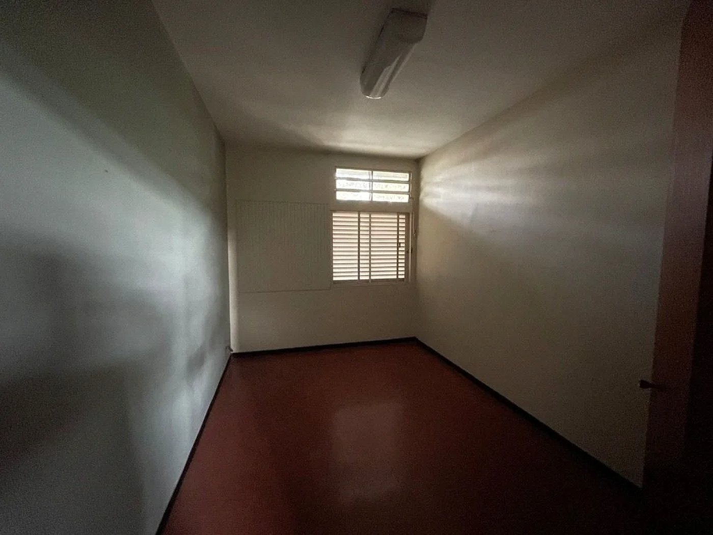 Sobrado à venda com 4 quartos, sendo 1 suíte, em Vila Inah, São Paulo, SP