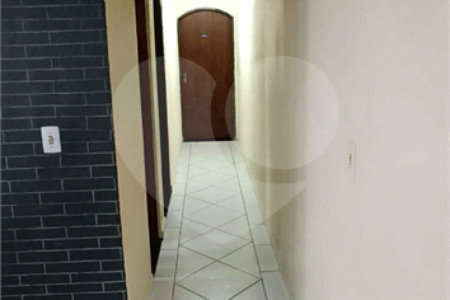 Sobrado à venda com 2 quartos, sendo 1 suíte, em Jardim Monte Cristo, Suzano, SP