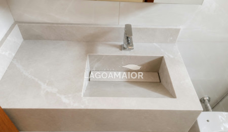 Casa para alugar com 3 quartos, sendo 2 suítes,  em Jardim Das Acácias, Três Lagoas, MS