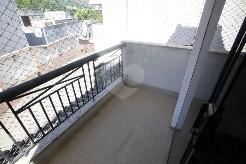 Casa à venda com 4 quartos, sendo 3 suítes, no condomínio Lícia de Alvarenga, Rio de Janeiro - RJ