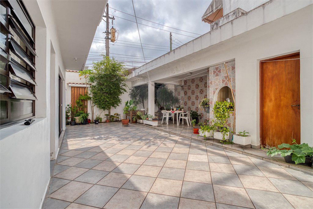 Casa de Vila à venda com 4 quartos, sendo 2 suítes, em Granja Julieta, São Paulo, SP