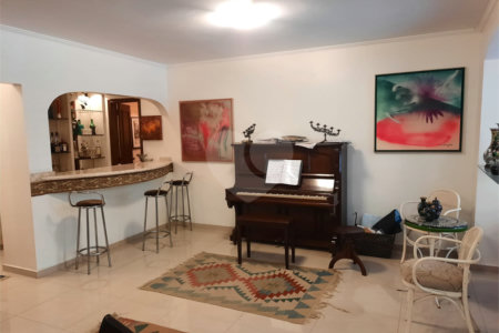 Sobrado à venda com 5 quartos, sendo 3 suítes, em Jardim Marajoara, São Paulo, SP