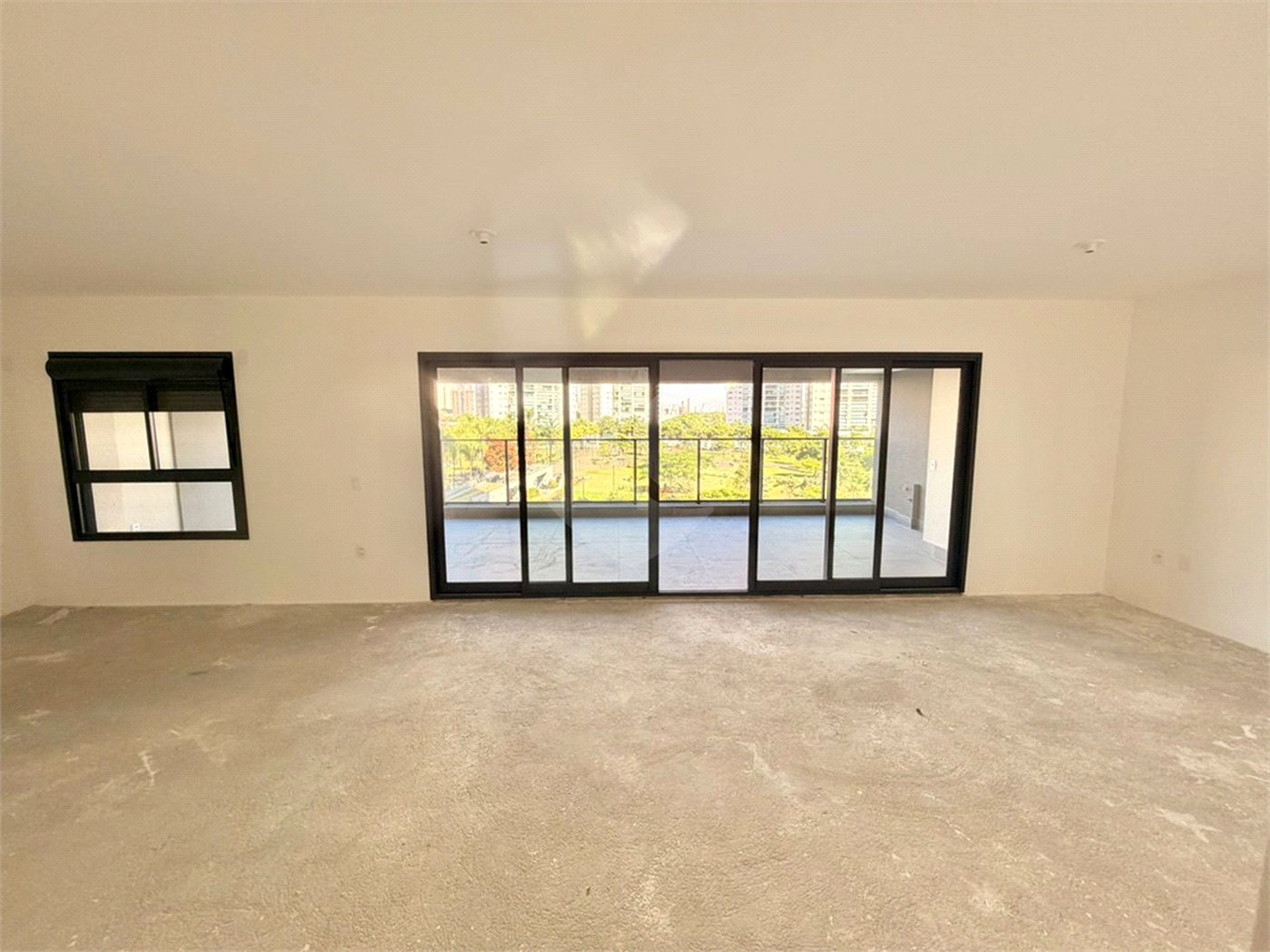 Apartamento à venda com 4 quartos, sendo 3 suítes, em Água Branca, São Paulo, SP