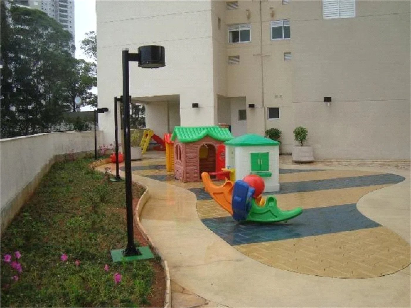 Apartamento para alugar com 2 quartos em Parque Reboucas, São Paulo, SP