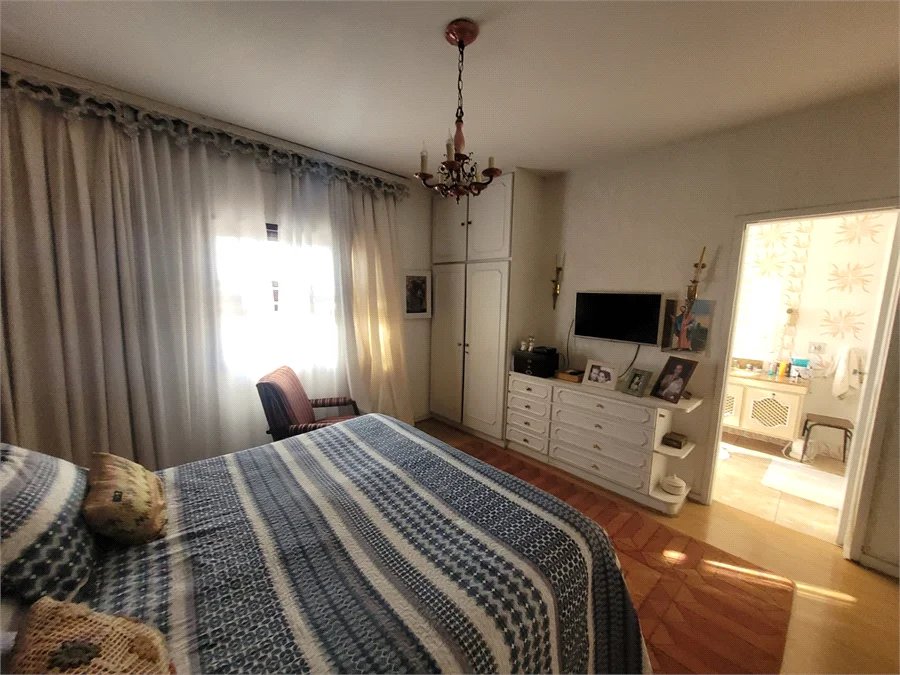 Sobrado à venda com 3 quartos, sendo 1 suíte, em Vila Hamburguesa, São Paulo, SP