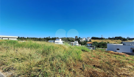 Terreno à venda com 1 suíte no condomínio Jardim Santa Maria, Vinhedo - SP