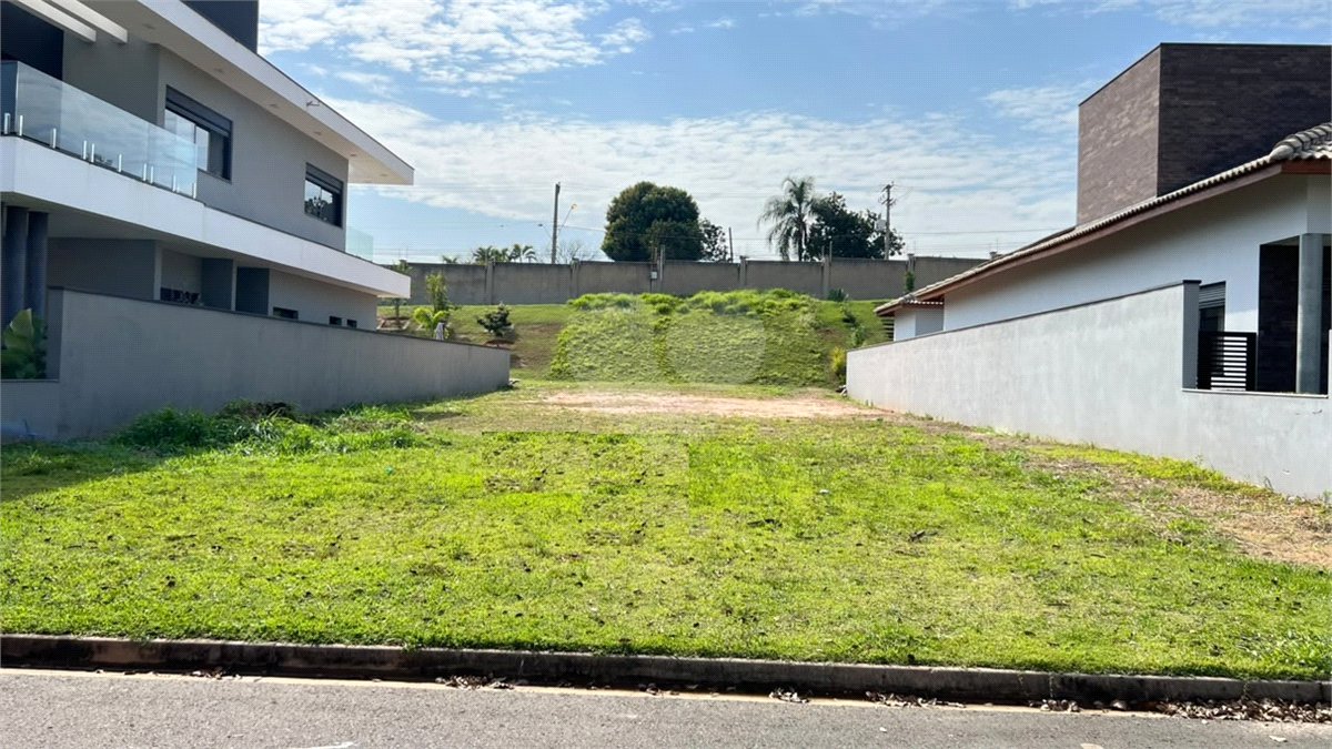 Terreno à venda no condomínio Portal dos Bandeirantes, Salto - SP