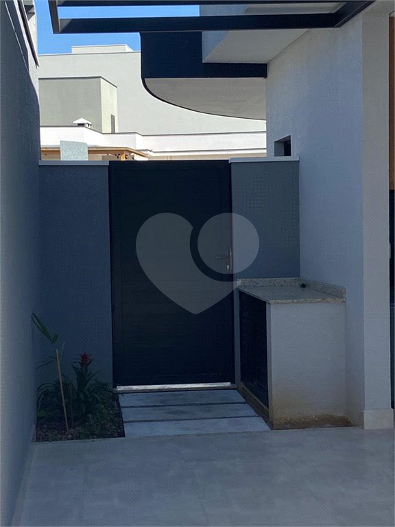 Casa à venda com 3 suítes no condomínio Residencial Maria Dulce, Indaiatuba - SP