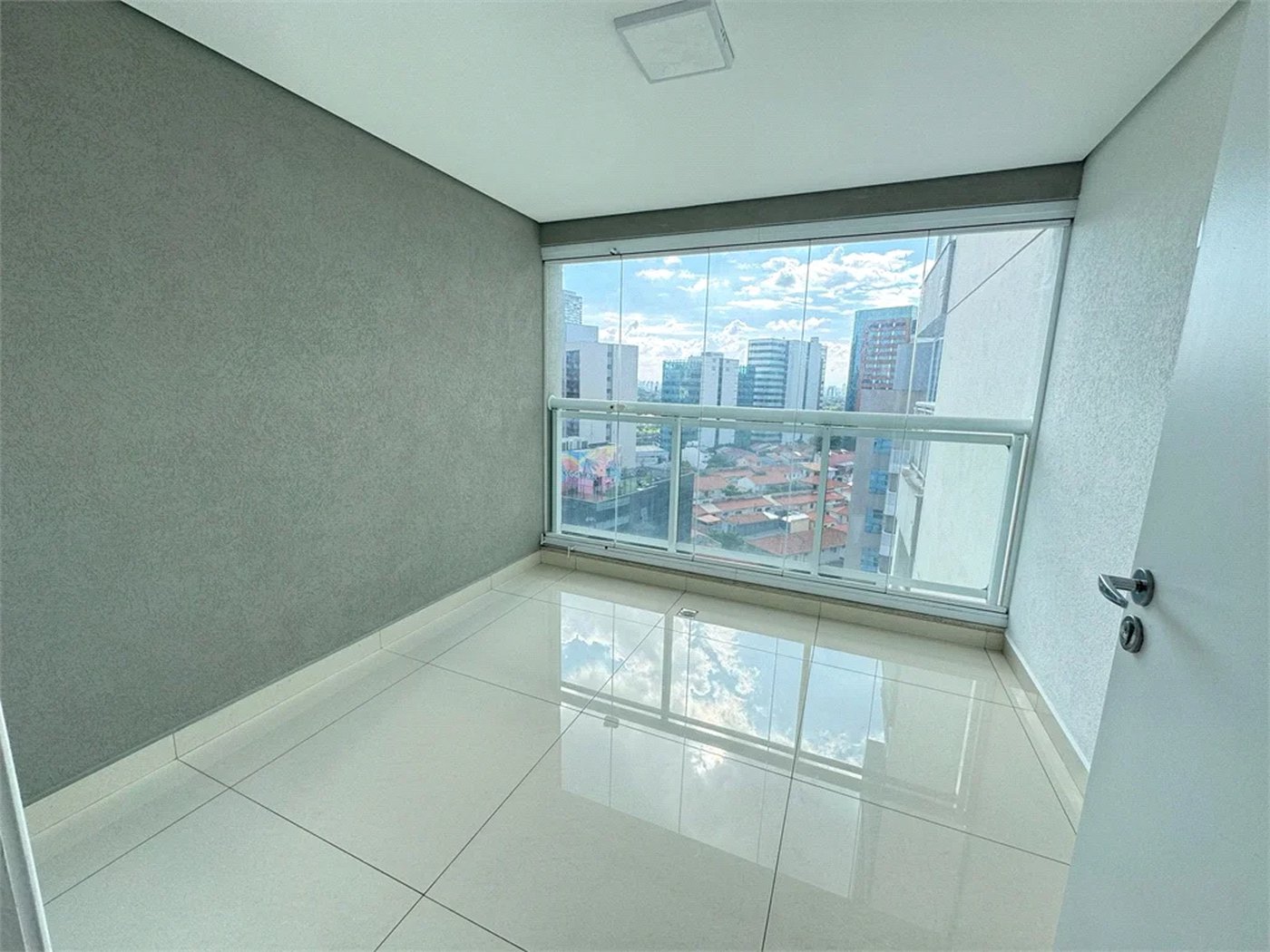 Apartamento à venda com 3 quartos, sendo 1 suíte, em Pinheiros, São Paulo, SP