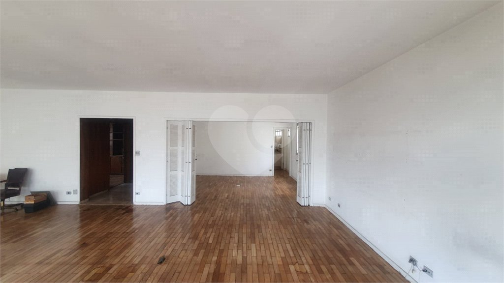 Apartamento à venda com 3 quartos, sendo 2 suítes, em Jardim Paulista, São Paulo, SP
