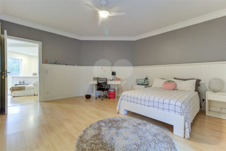 Casa à venda com 4 suítes no condomínio Vila Verde, São Paulo - SP