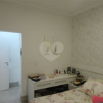Casa à venda com 3 quartos, sendo 2 suítes, no condomínio Águas da Serra, Valinhos - SP