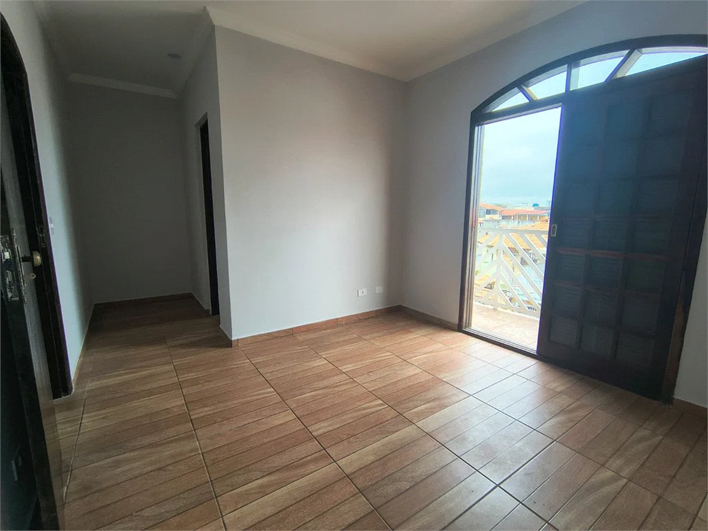 Sobrado à venda com 3 quartos, sendo 1 suíte,  em Jardim D'abril, Osasco, SP