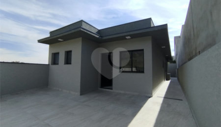 Casa à venda com 3 quartos, sendo 2 suítes,  em Cachoeirinha, Bom Jesus dos Perdões, SP