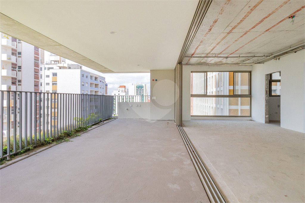 Apartamento à venda com 3 suítes em Jardim América, São Paulo, SP