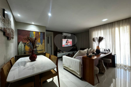 Apartamento à venda com 3 quartos, sendo 1 suíte, em Parque Reboucas, São Paulo, SP