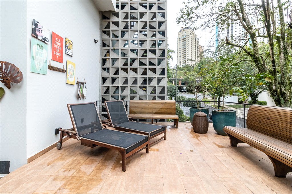 Casa à venda com 4 suítes no condomínio Granja do Morumbi, São Paulo - SP