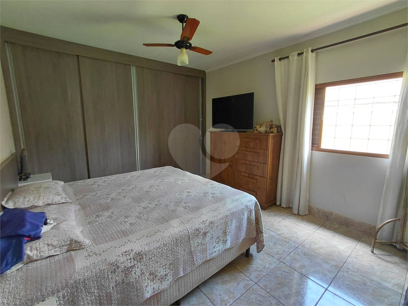 Sobrado à venda com 4 quartos, sendo 1 suíte,  em Parque dos Lagos, Ribeirão Preto, SP