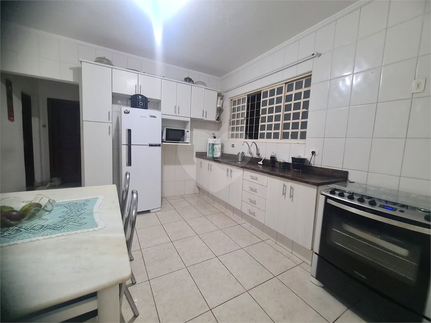Sala à venda com 2 quartos, sendo 1 suíte,  no Centro, Itapetininga, SP