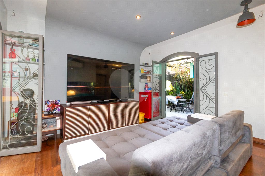 Casa à venda ou para alugar com 3 quartos, sendo 1 suíte, em Butantã, São Paulo, SP
