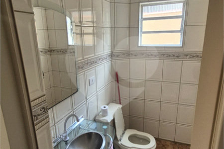 Sobrado à venda com 3 quartos, sendo 1 suíte, em Jardim Las Vegas, Santo André, SP
