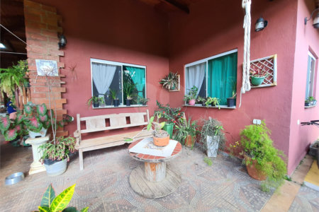 Chácara à venda com 3 quartos, sendo 2 suítes,  em Estância San Remo, Atibaia, SP