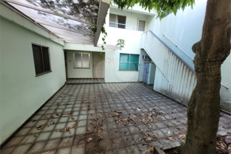 Sobrado à venda com 10 quartos em Campo Belo, São Paulo, SP