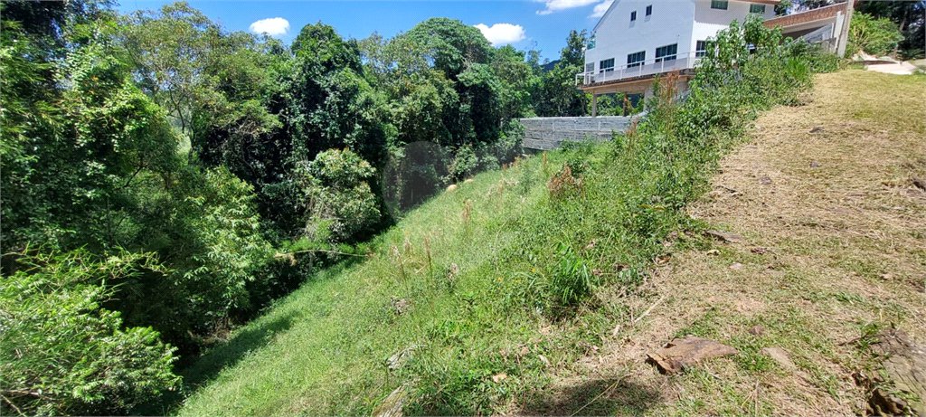 Terreno à venda no condomínio Parque Suiça, Caieiras - SP