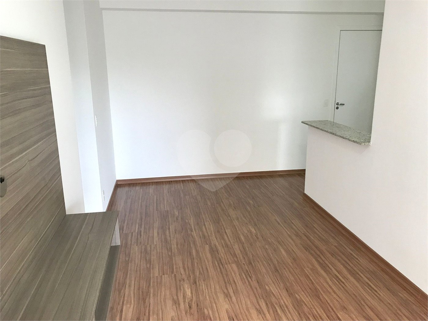Apartamento à venda com 2 quartos, sendo 1 suíte,  em Melville Empresarial I e II, Barueri, SP